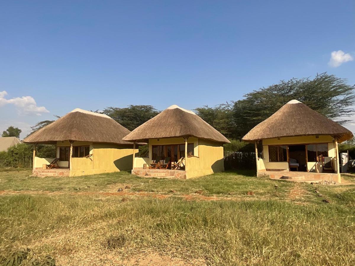 Olaloi Mara Camp Villa มาไซมารา ภายนอก รูปภาพ