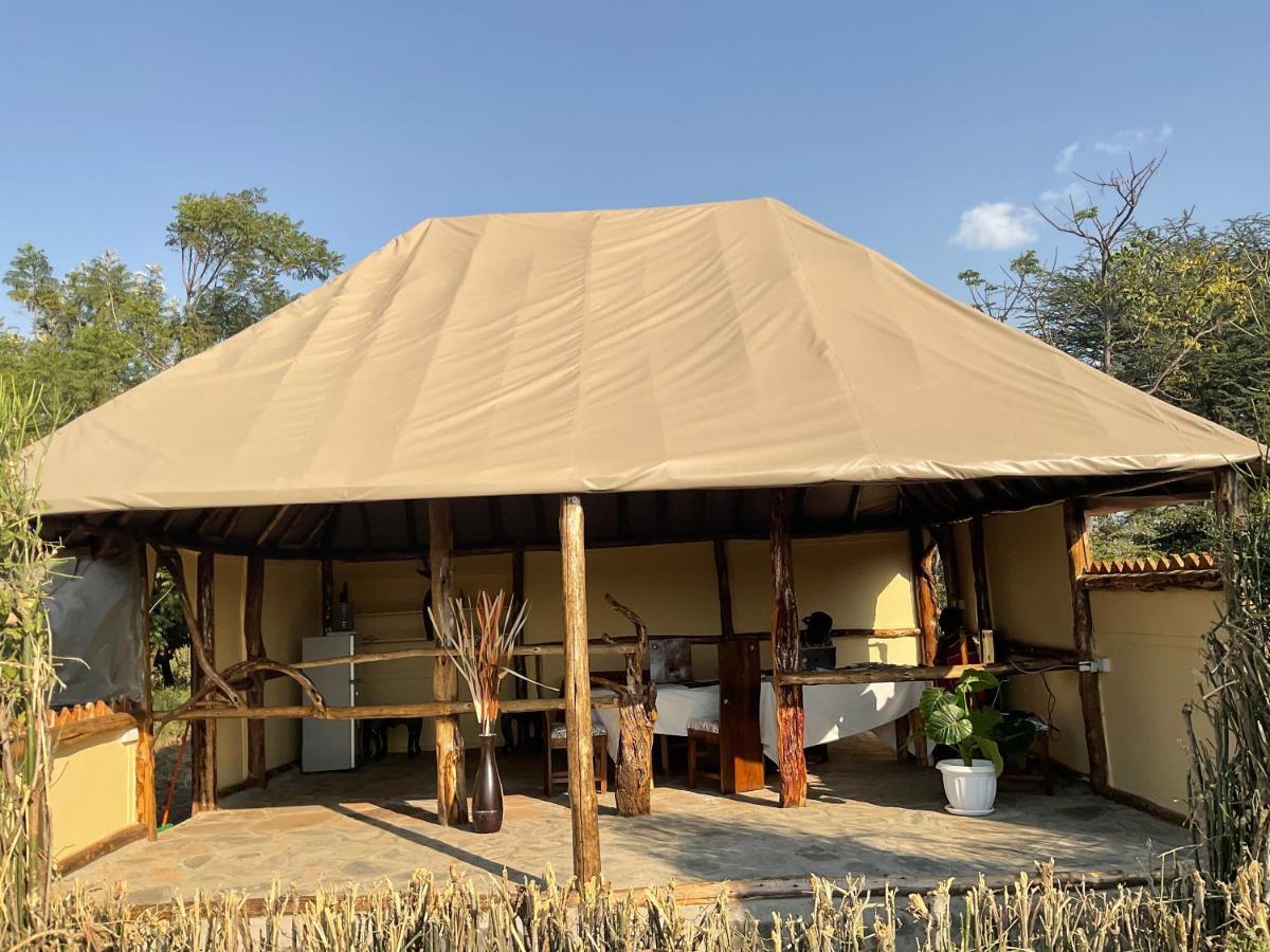 Olaloi Mara Camp Villa มาไซมารา ภายนอก รูปภาพ