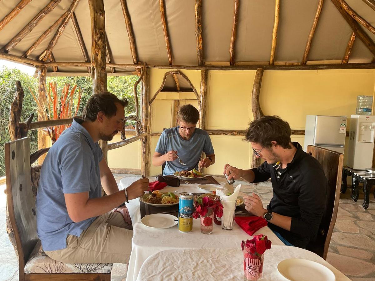 Olaloi Mara Camp Villa มาไซมารา ภายนอก รูปภาพ