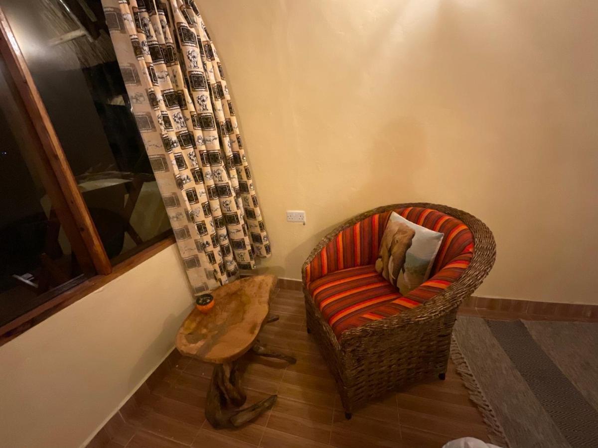 Olaloi Mara Camp Villa มาไซมารา ภายนอก รูปภาพ
