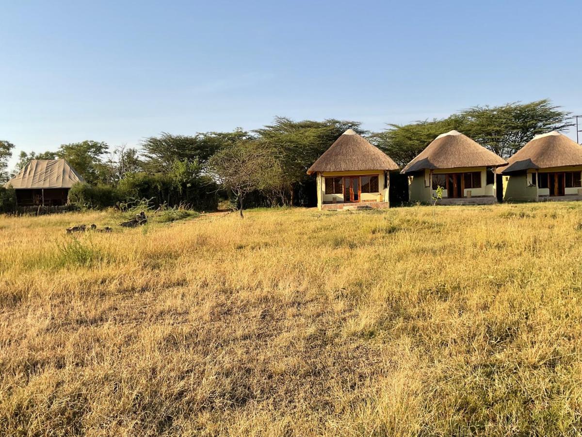 Olaloi Mara Camp Villa มาไซมารา ภายนอก รูปภาพ