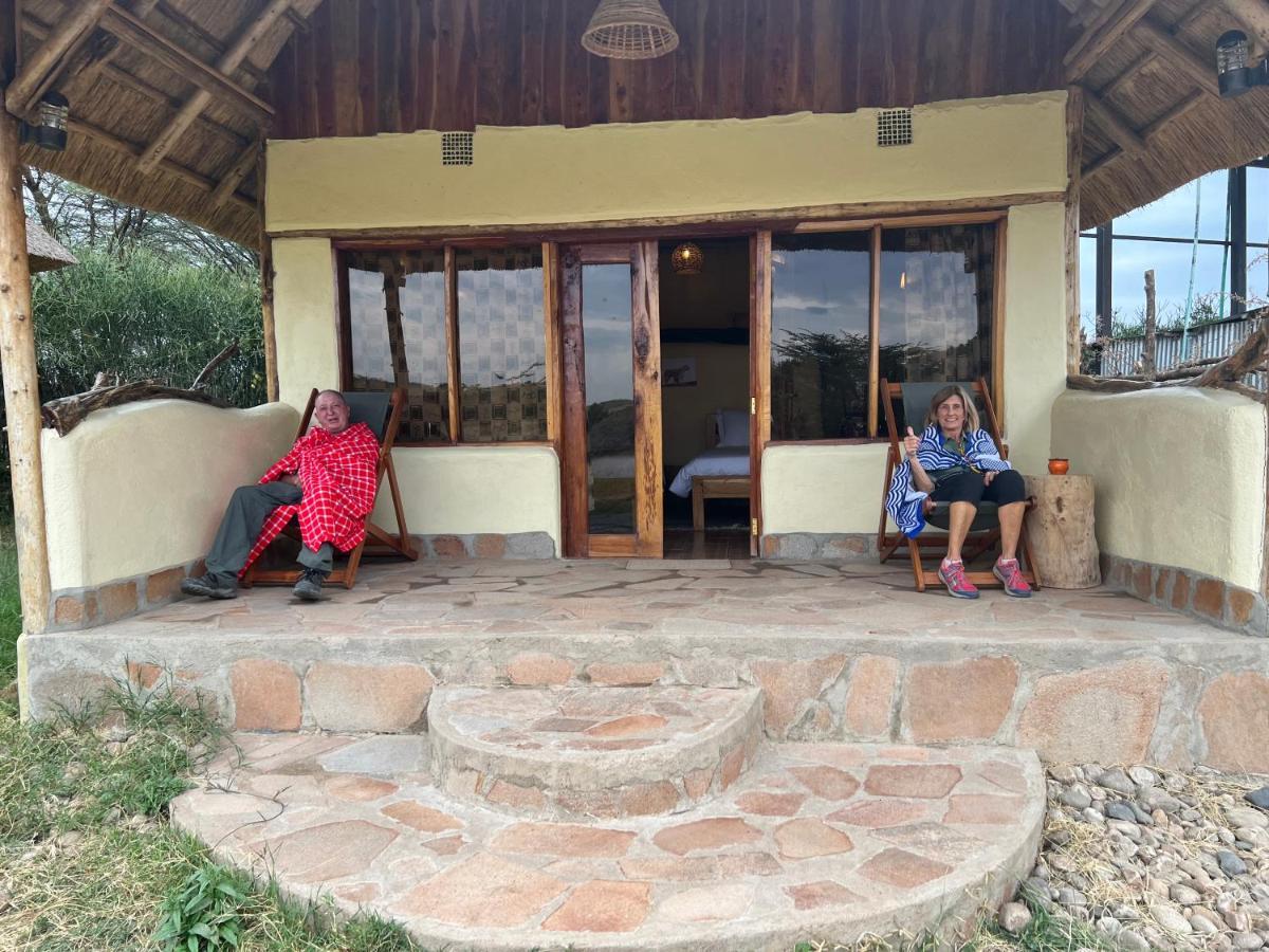 Olaloi Mara Camp Villa มาไซมารา ภายนอก รูปภาพ