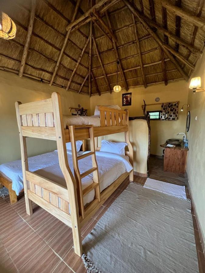 Olaloi Mara Camp Villa มาไซมารา ภายนอก รูปภาพ