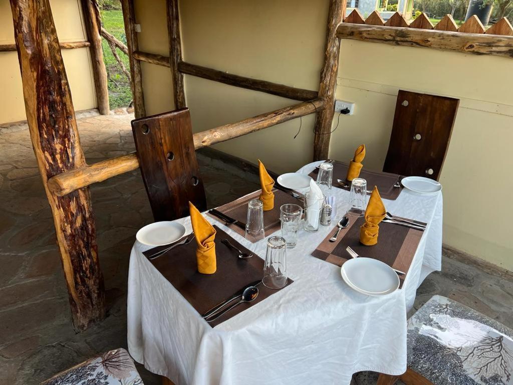 Olaloi Mara Camp Villa มาไซมารา ภายนอก รูปภาพ
